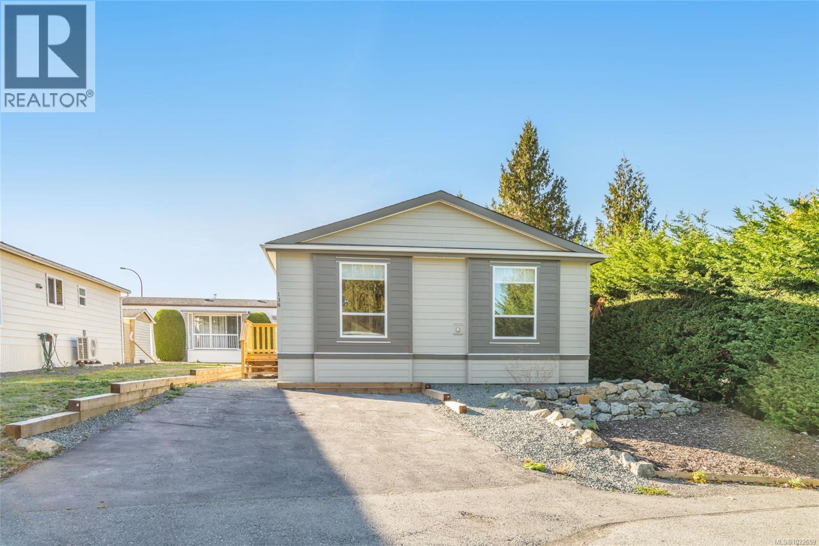 138 6325 Metral Dr, Nanaimo