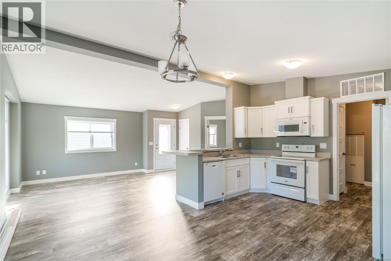 138 6325 Metral Dr, Nanaimo