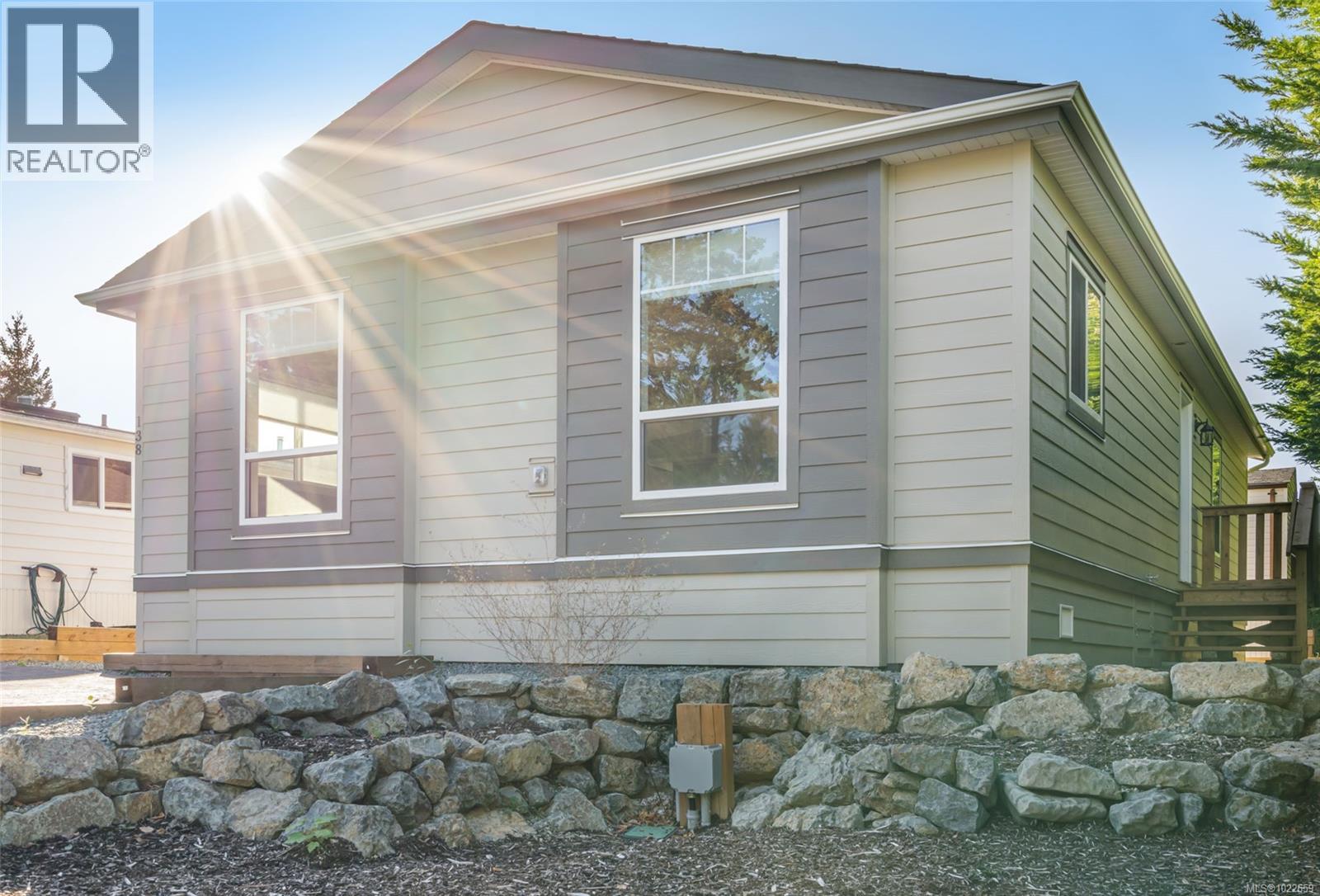 138 6325 Metral Dr, Nanaimo