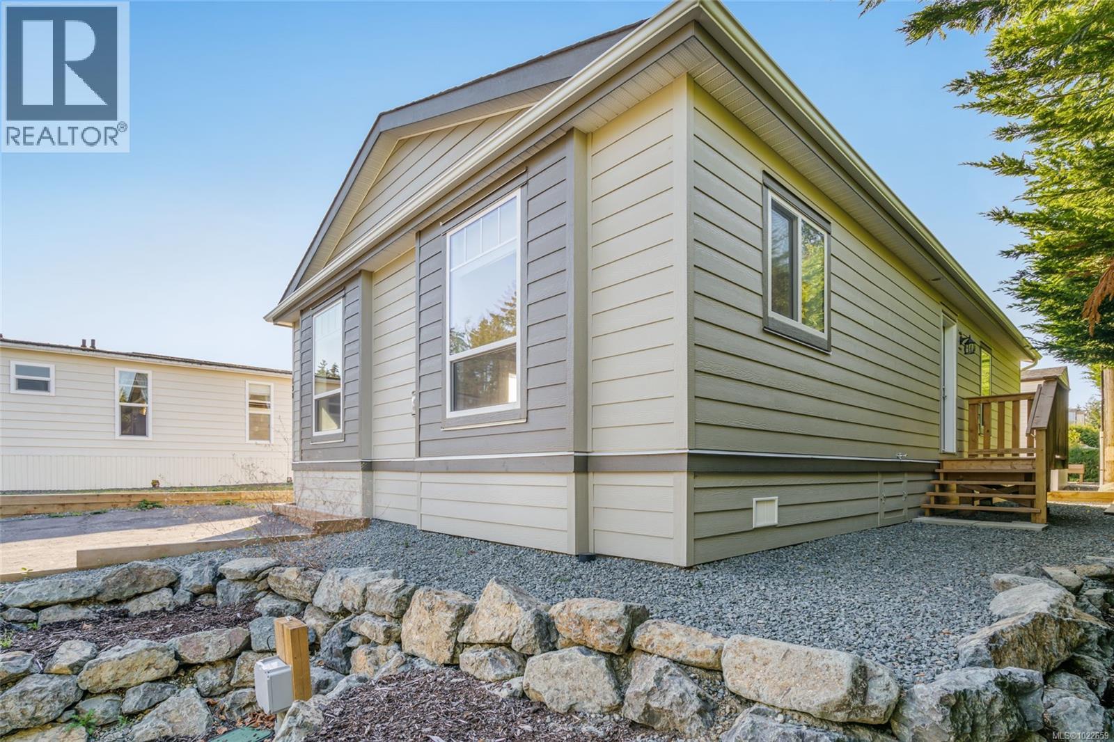 138 6325 Metral Dr, Nanaimo