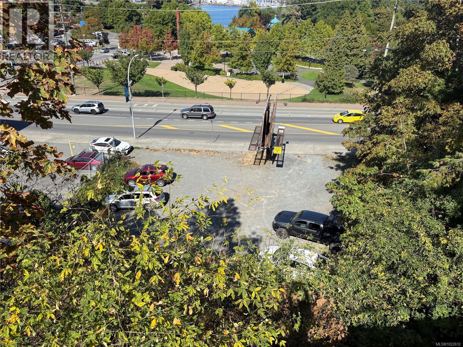55 Comox Rd - 15
