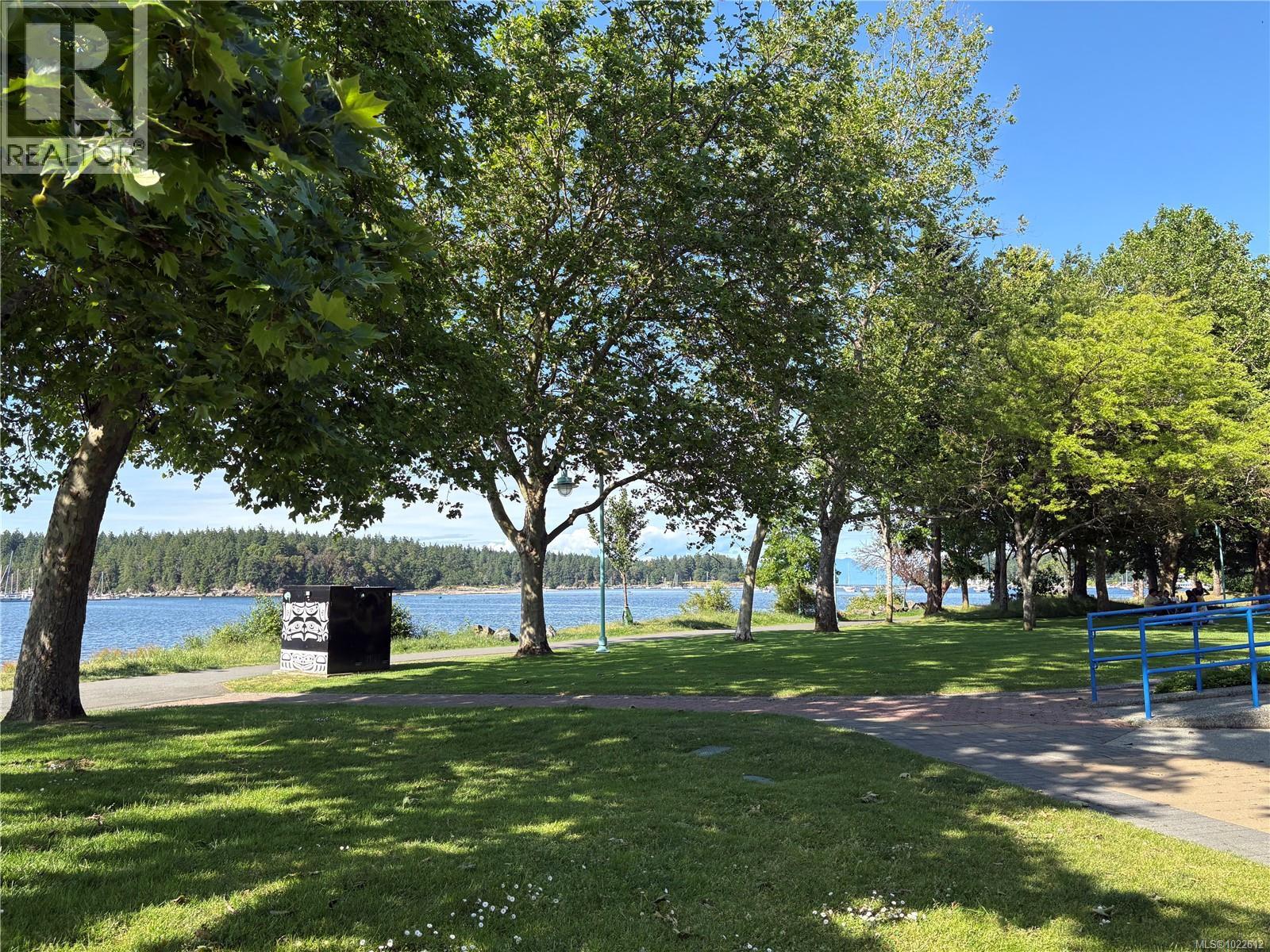 55 Comox Rd - 3