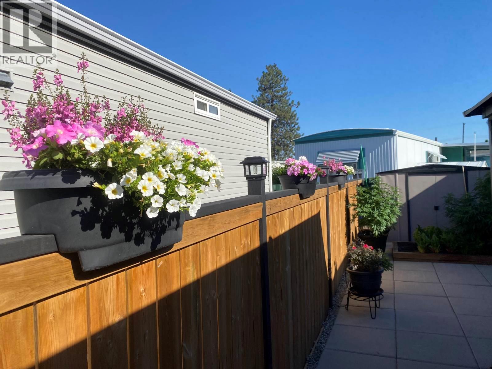 #47 98 Okanagan Avenue - 11
