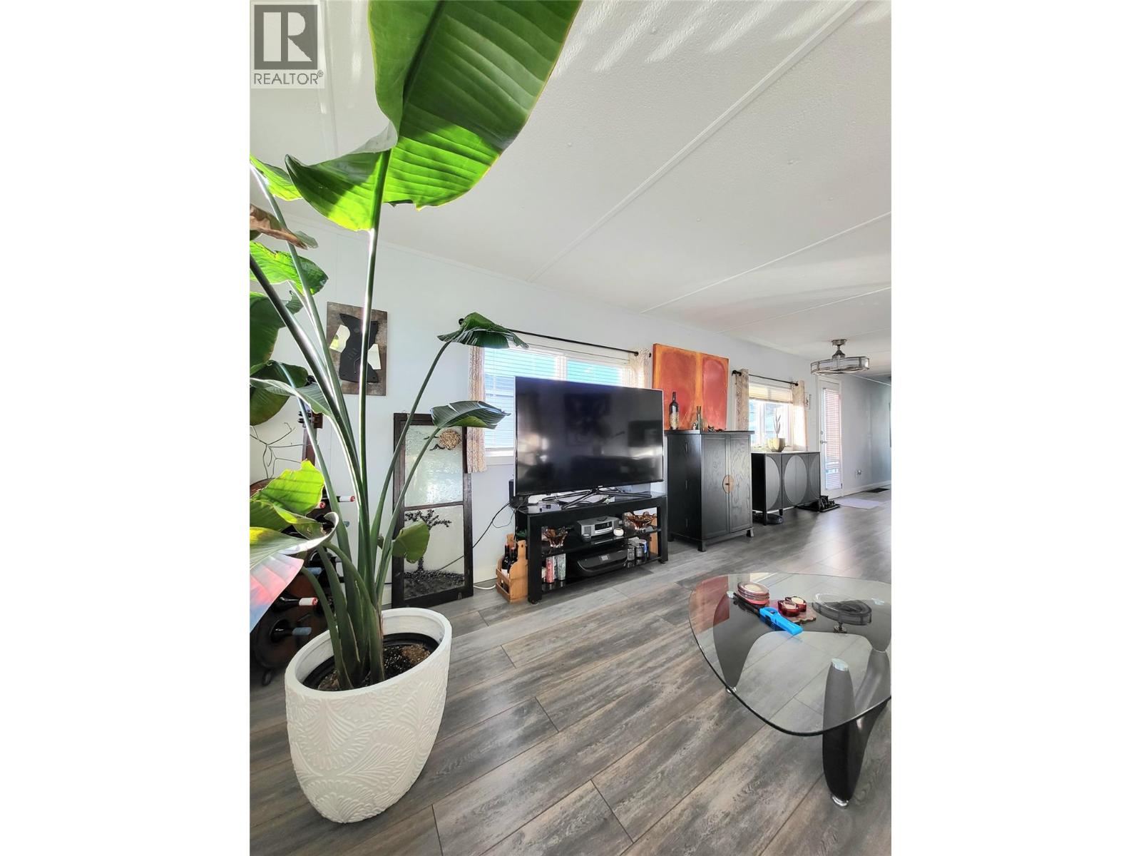 #47 98 Okanagan Avenue - 3