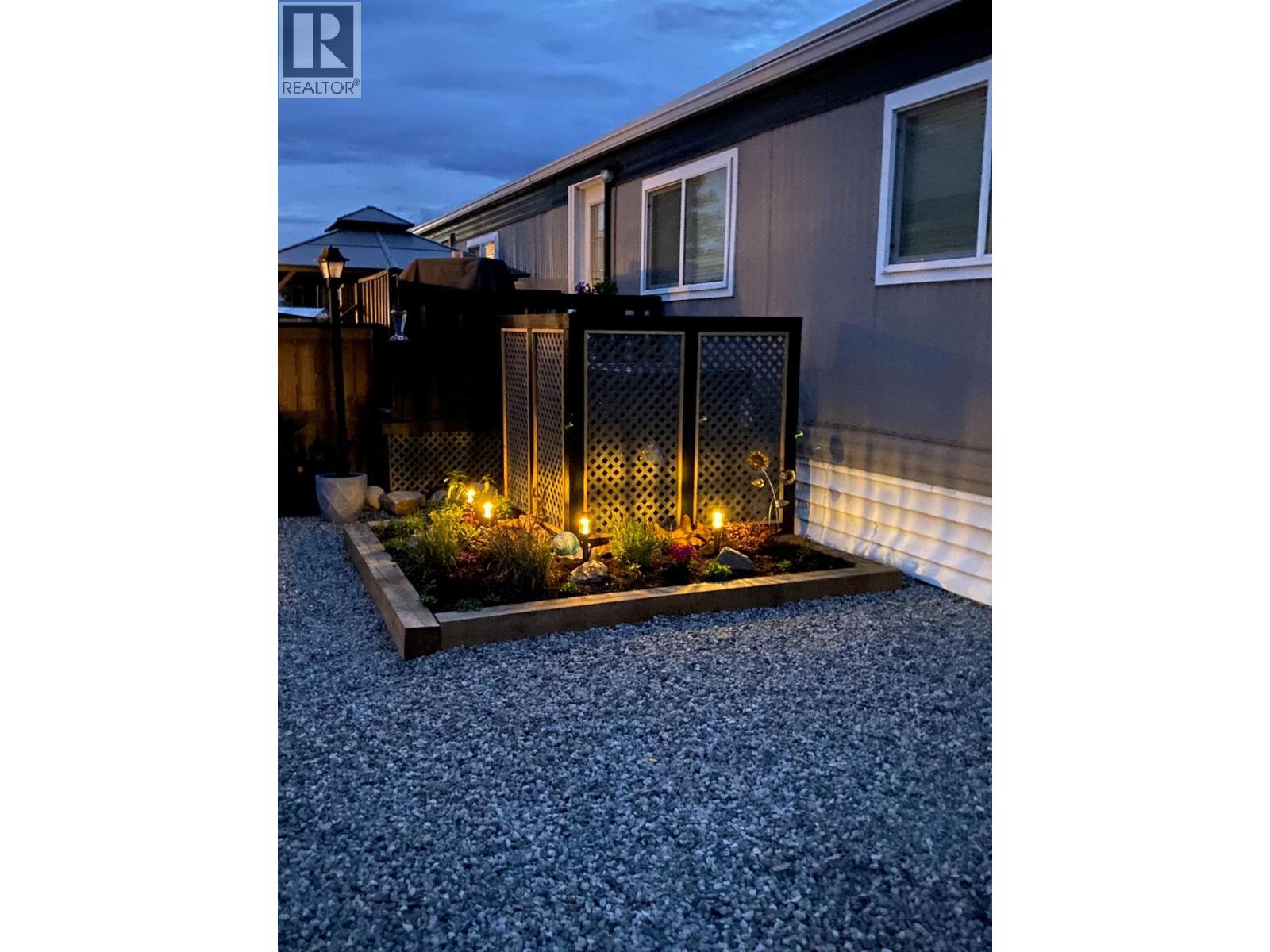 #47 98 Okanagan Avenue - 9