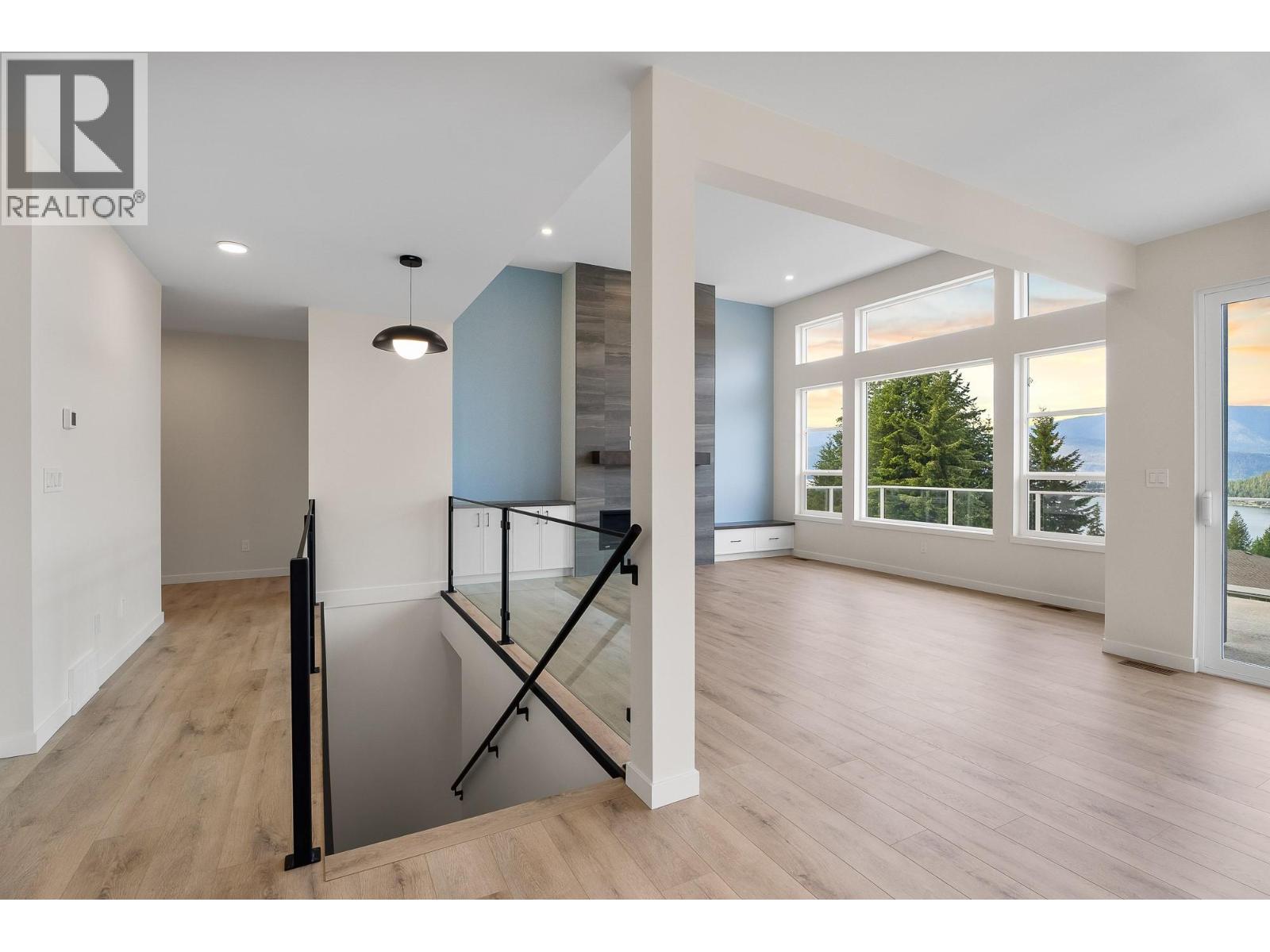  2594 Grand View Place, Blind Bay