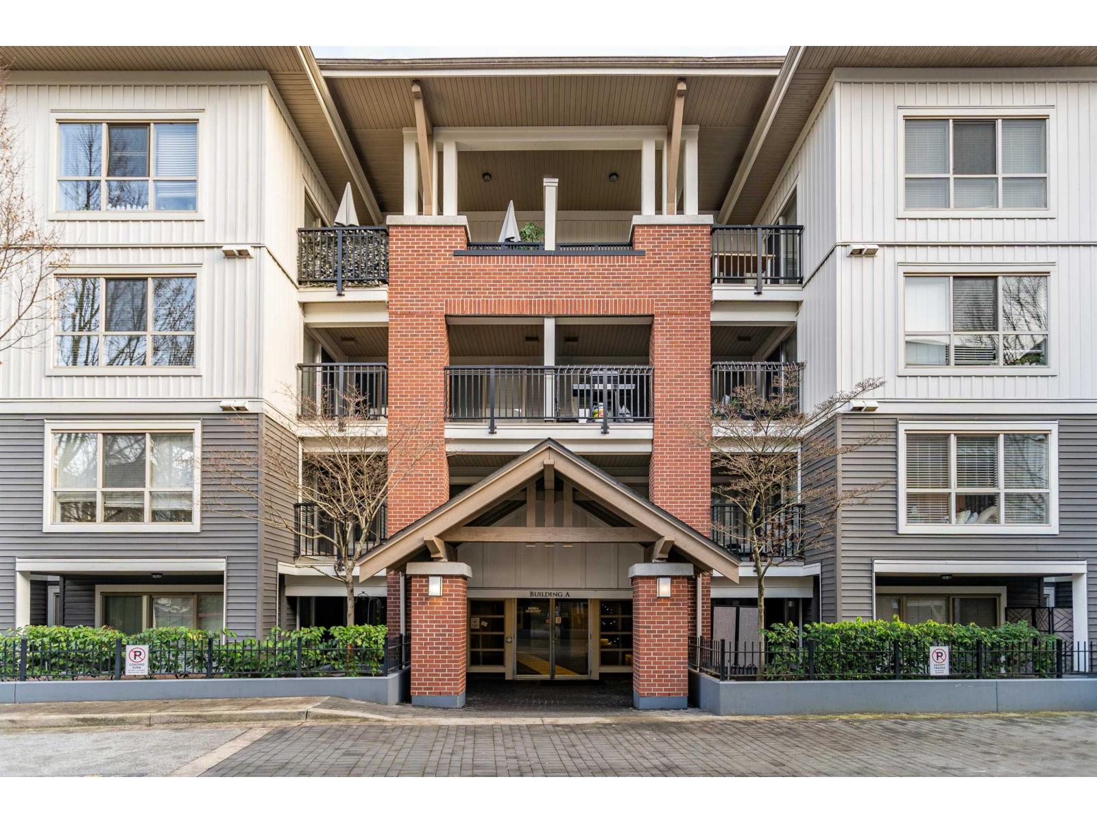 A206 8929 202 STREET, Langley