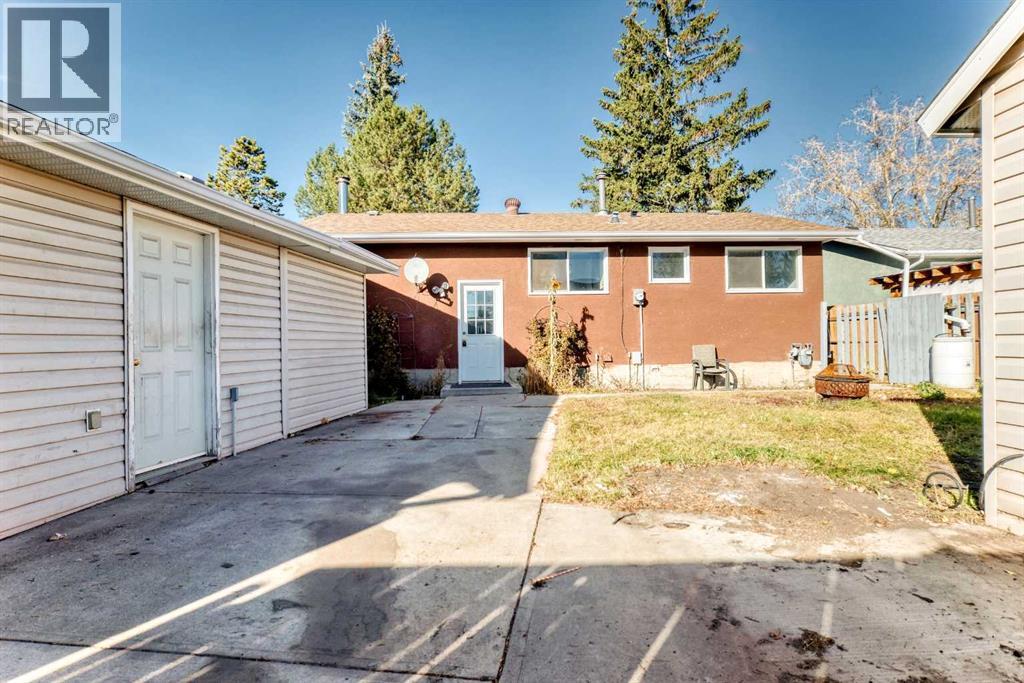 Single Family House Bungalow for Sale in  Pinecliff Way NE Pineridge Calgary 