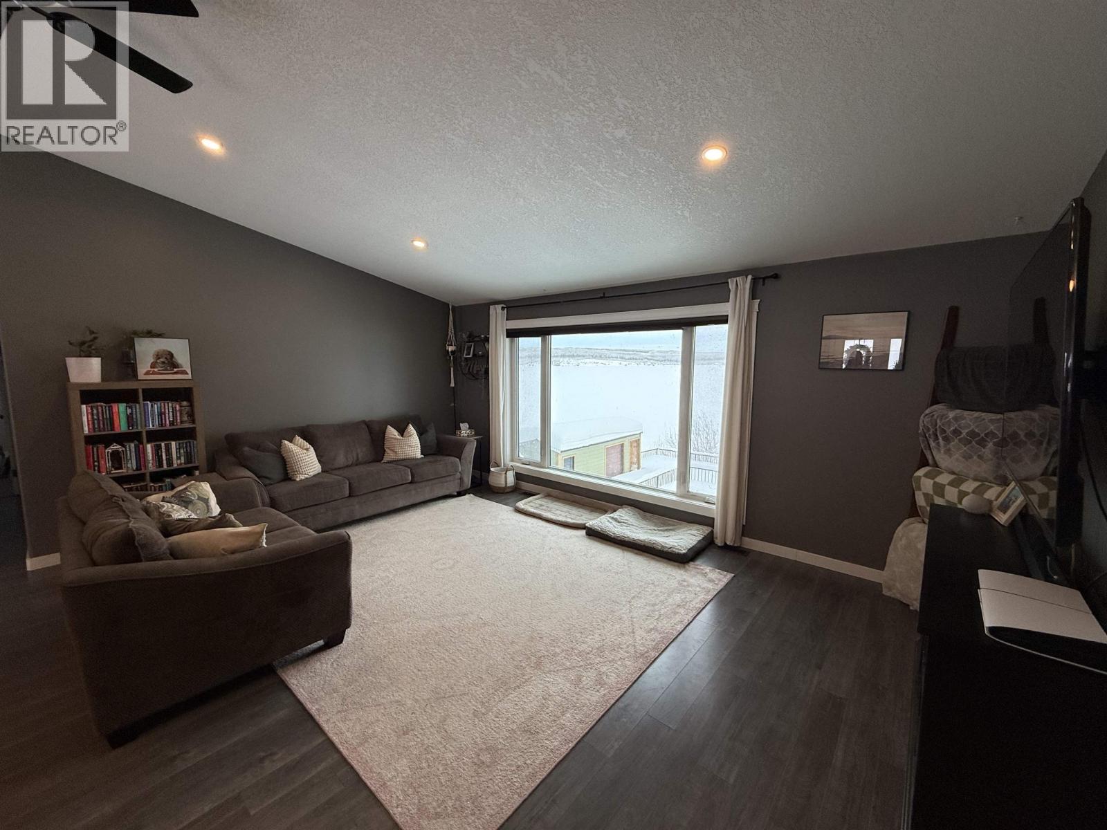 13795 GOLF COURSE ROAD, Charlie Lake