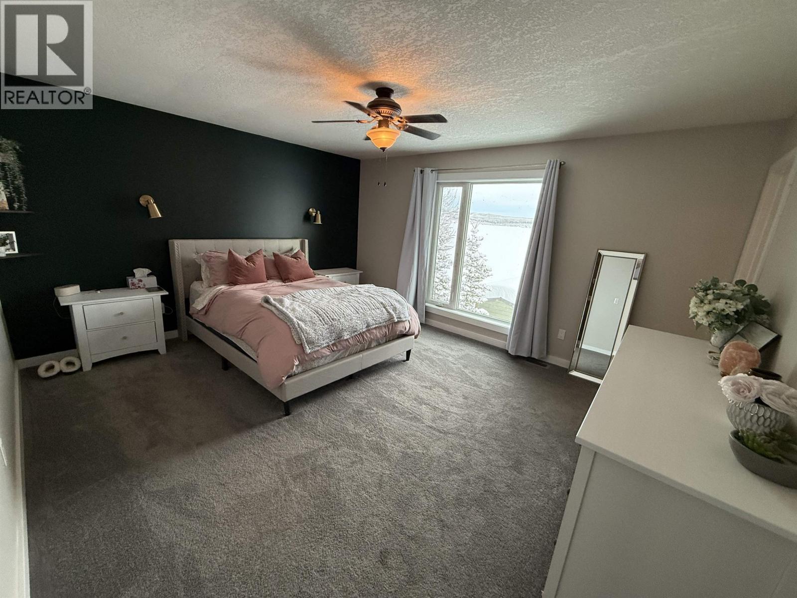 13795 GOLF COURSE ROAD, Charlie Lake