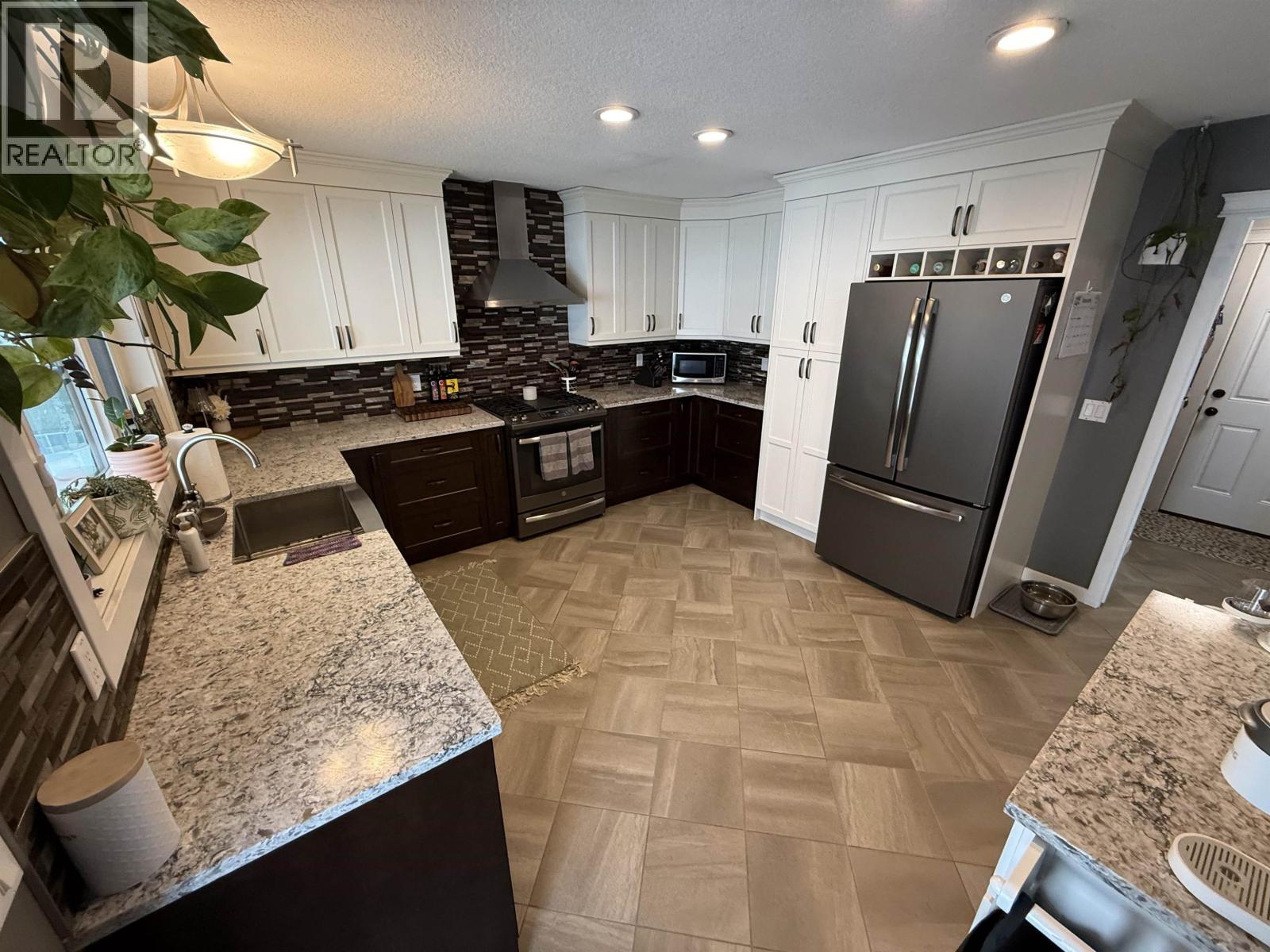 13795 GOLF COURSE ROAD, Charlie Lake