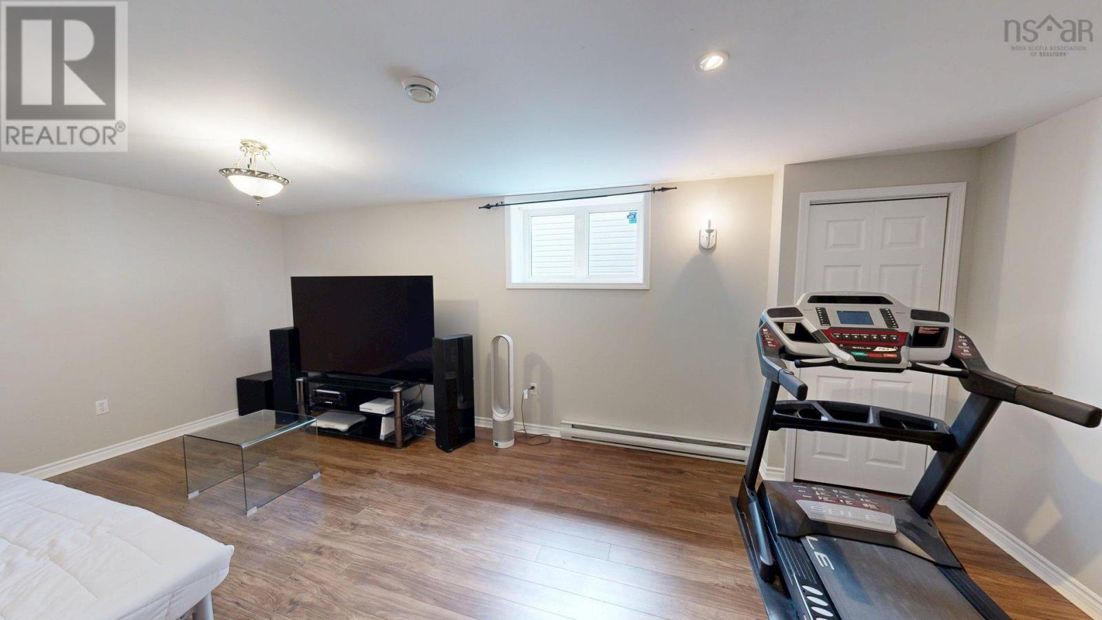 Property 33 of 37 of 11 Glenbourne Court