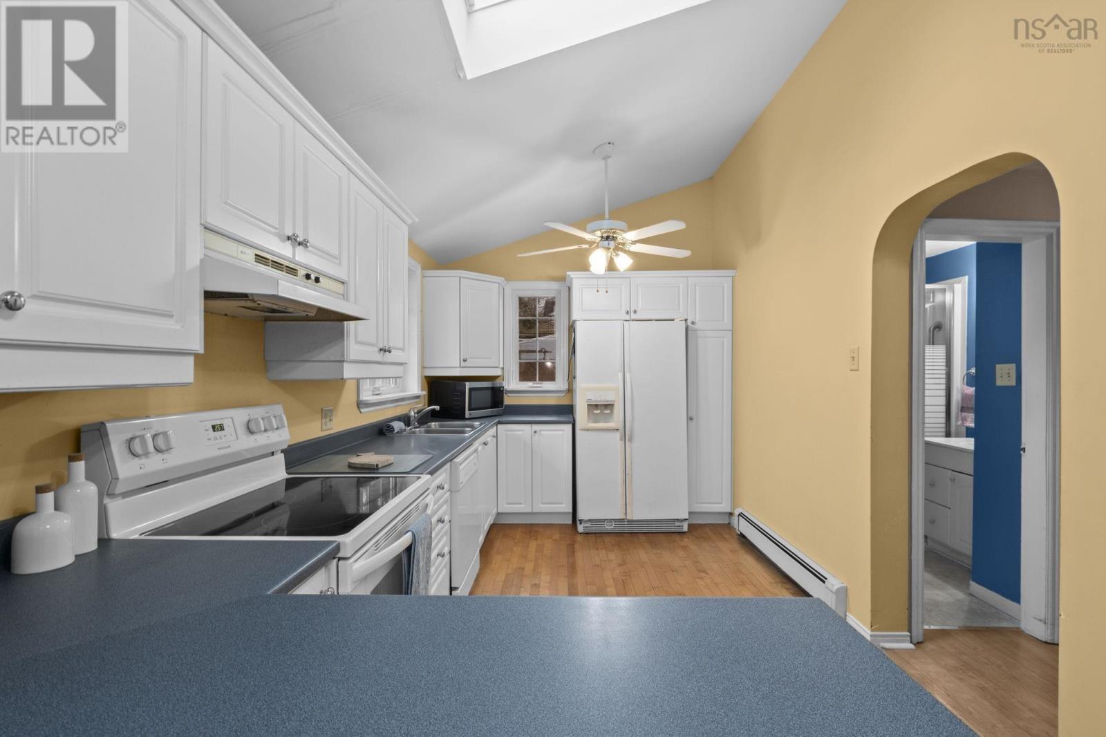 Property 20 of 46 of 54 Sunnybrae Avenue