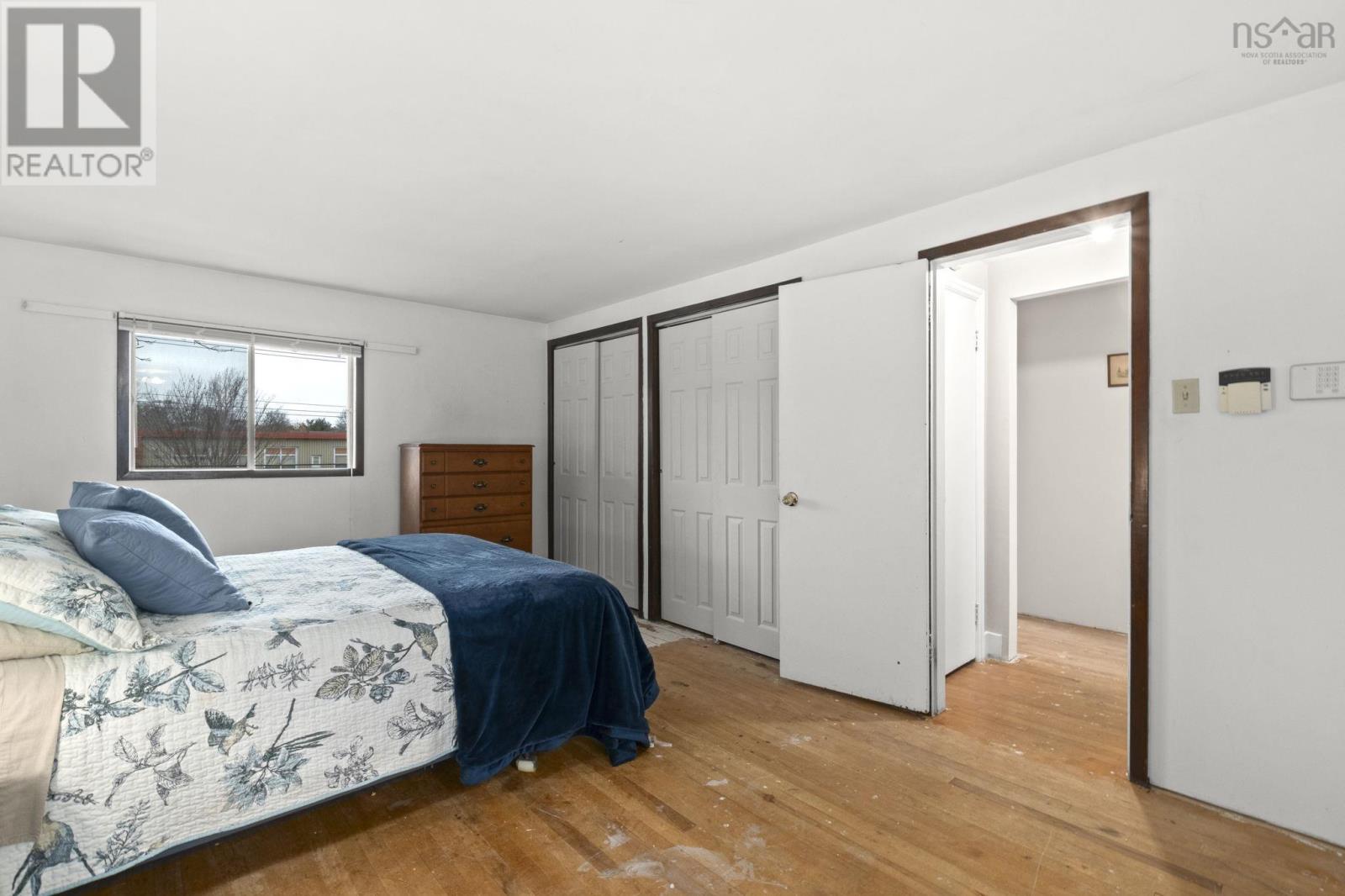 Property 3 of 46 of 54 Sunnybrae Avenue