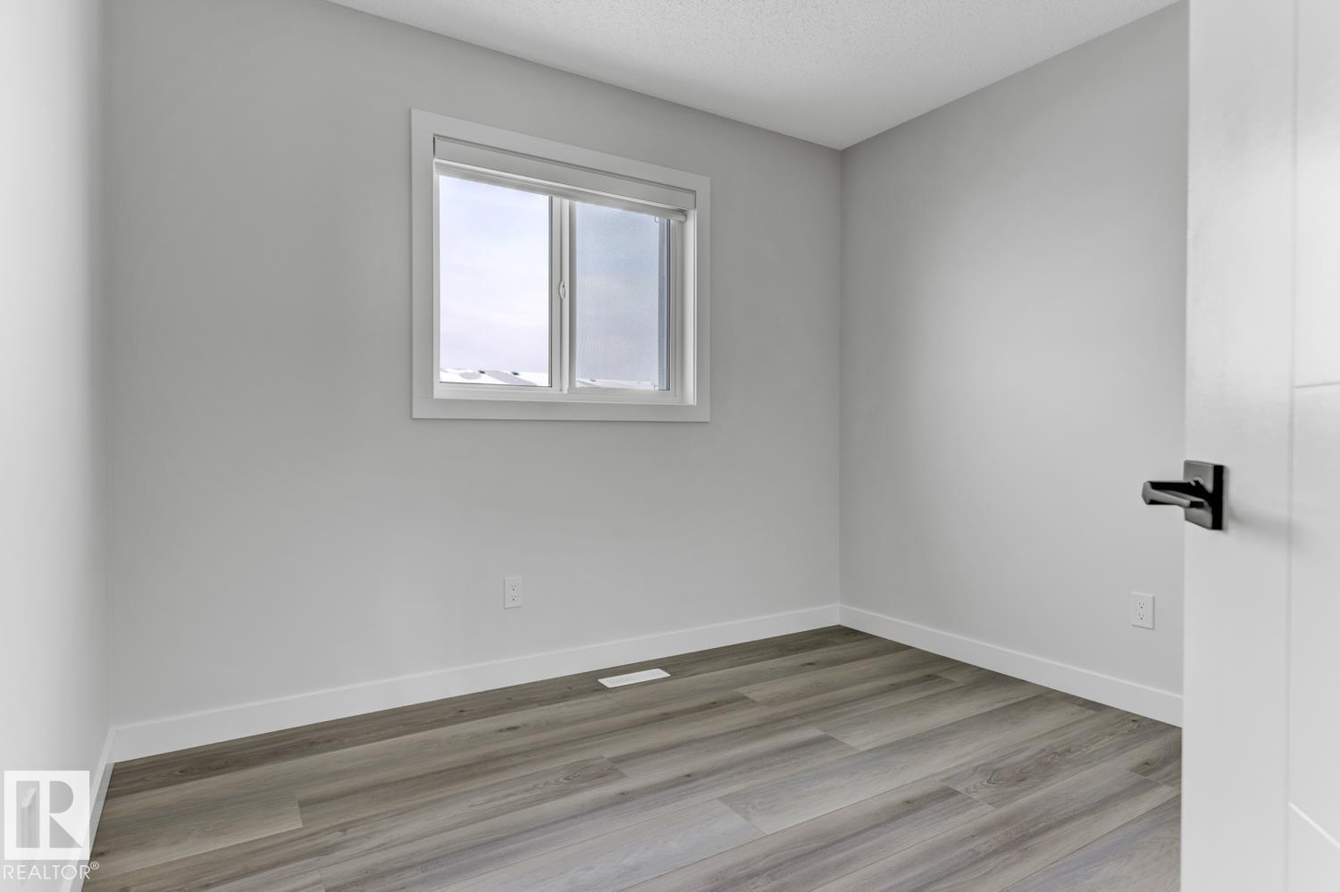 6636 46 AV, Beaumont