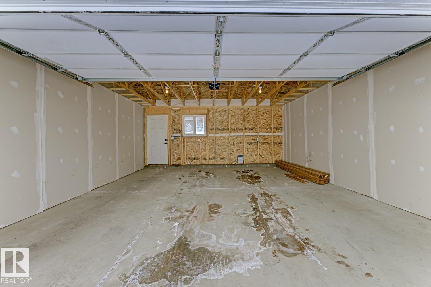 6636 46 AV, Beaumont