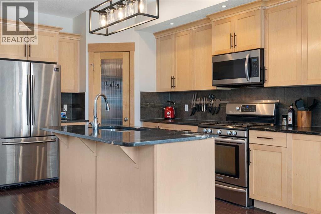 Single Family House for Sale in    Avenue NW Montgomery Calgary 