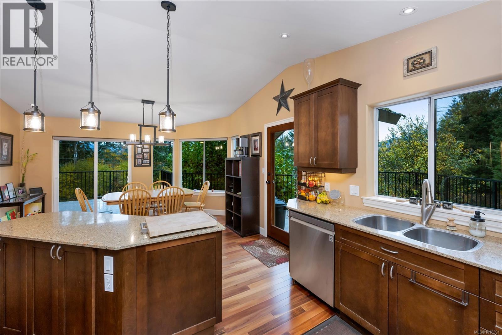 1212 Bazett Rd, Duncan