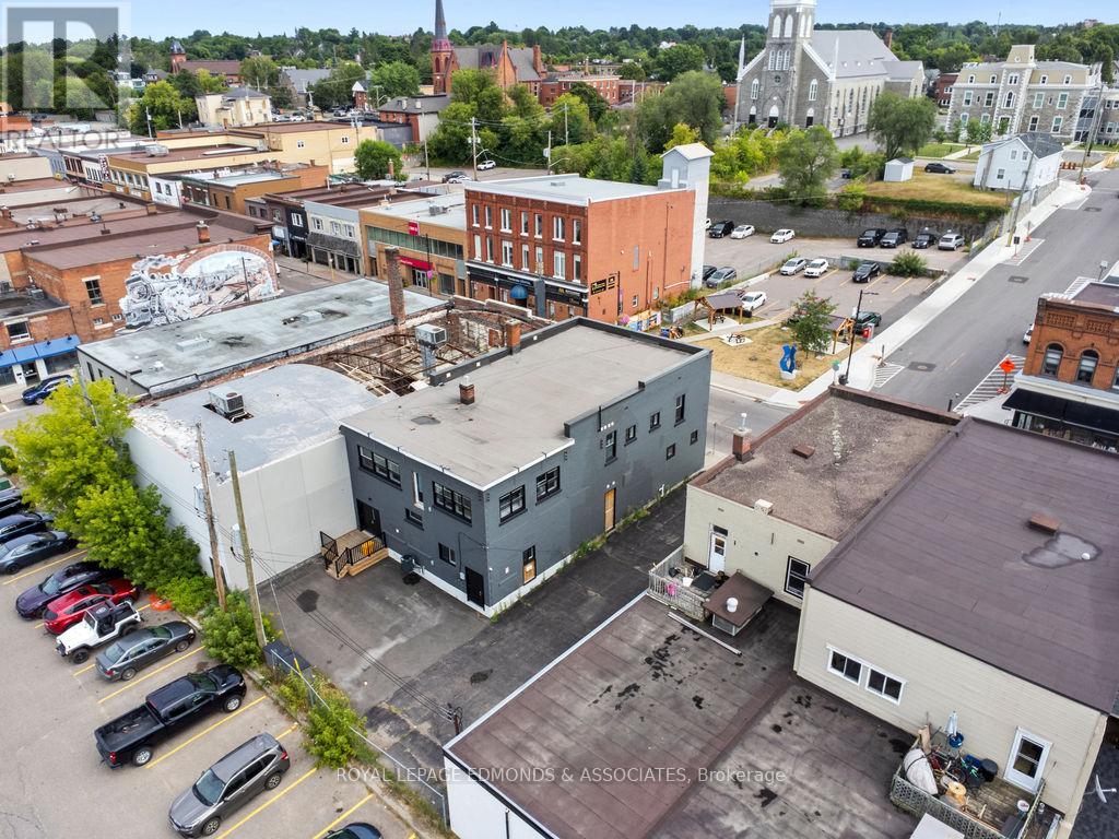 201 PEMBROKE STREET W — photo 42