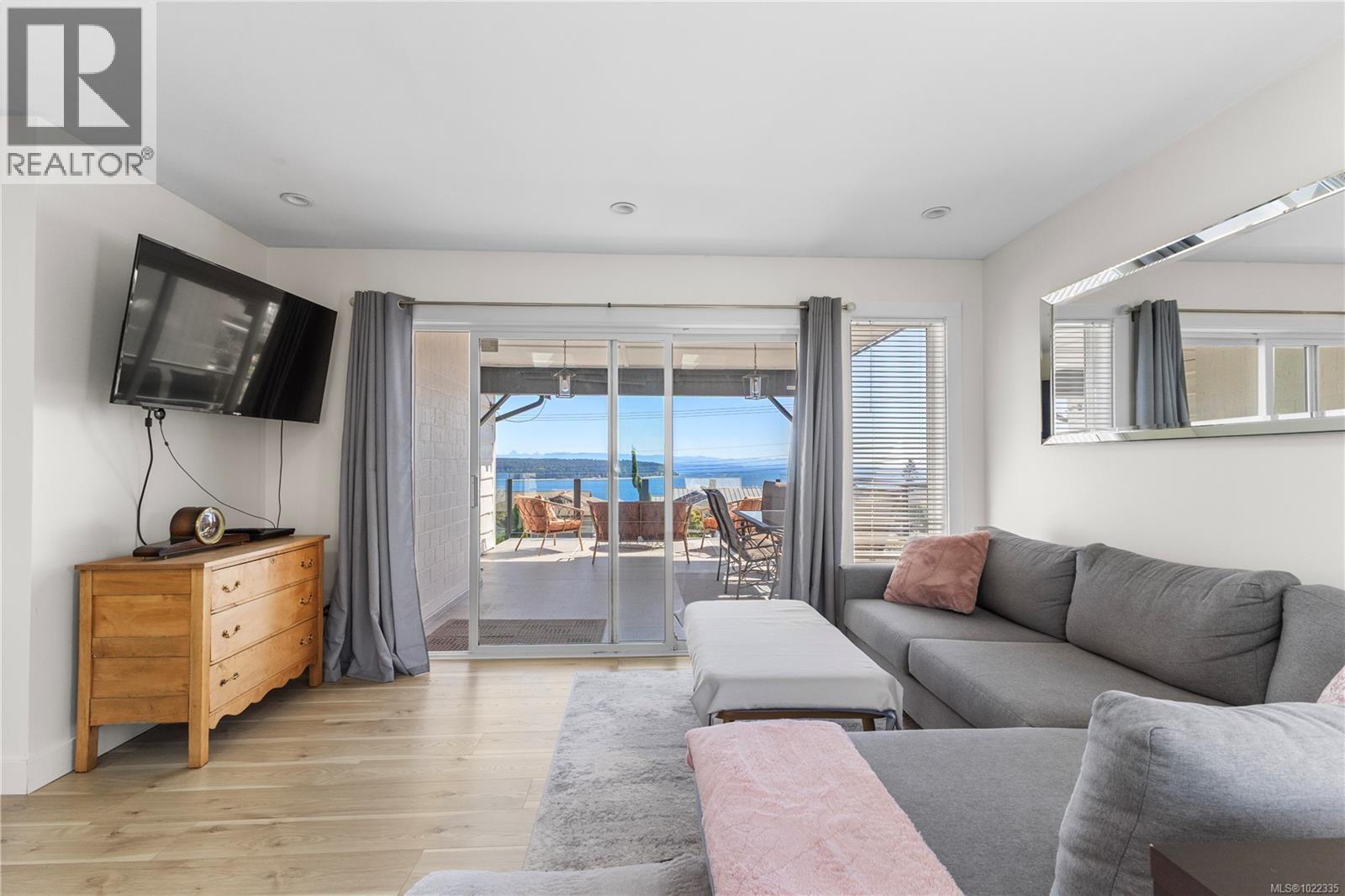 604 Galerno Rd, Campbell River