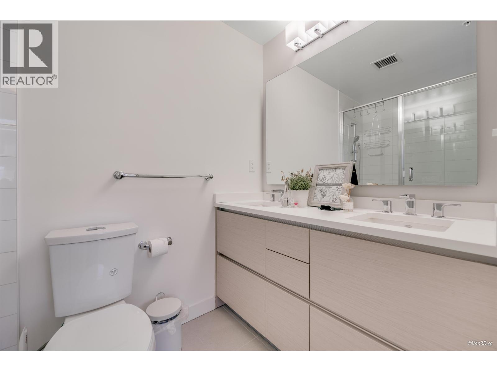 1103 8850 UNIVERSITY CRESCENT, Burnaby