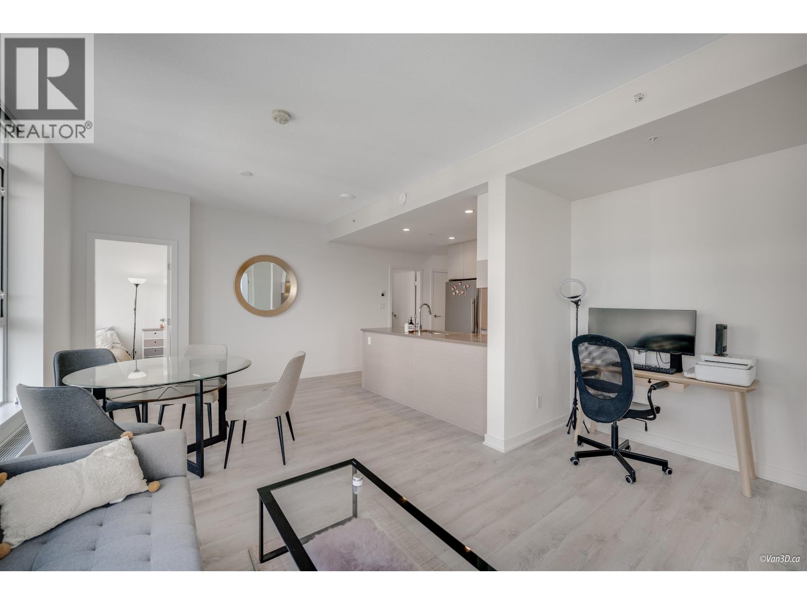 1103 8850 UNIVERSITY CRESCENT, Burnaby