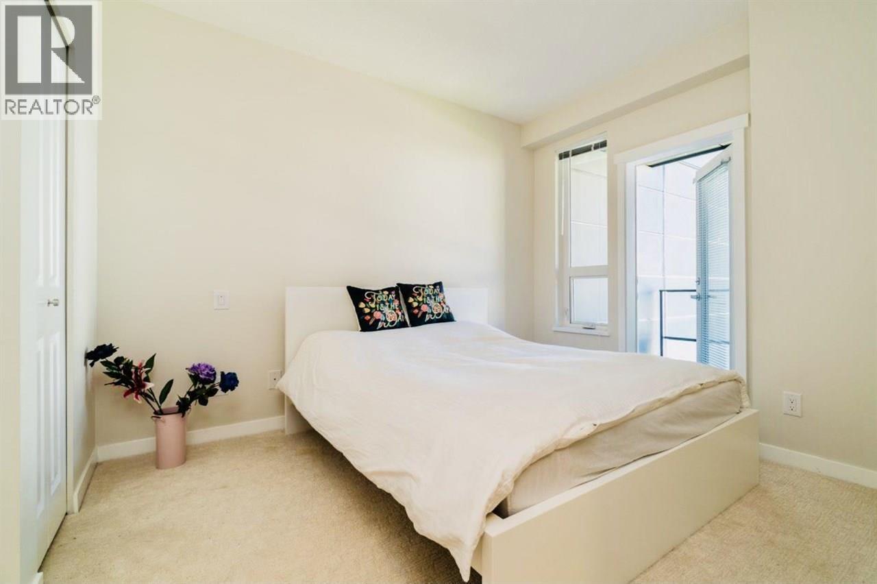 401 9877 UNIVERSITY CRESCENT, Burnaby