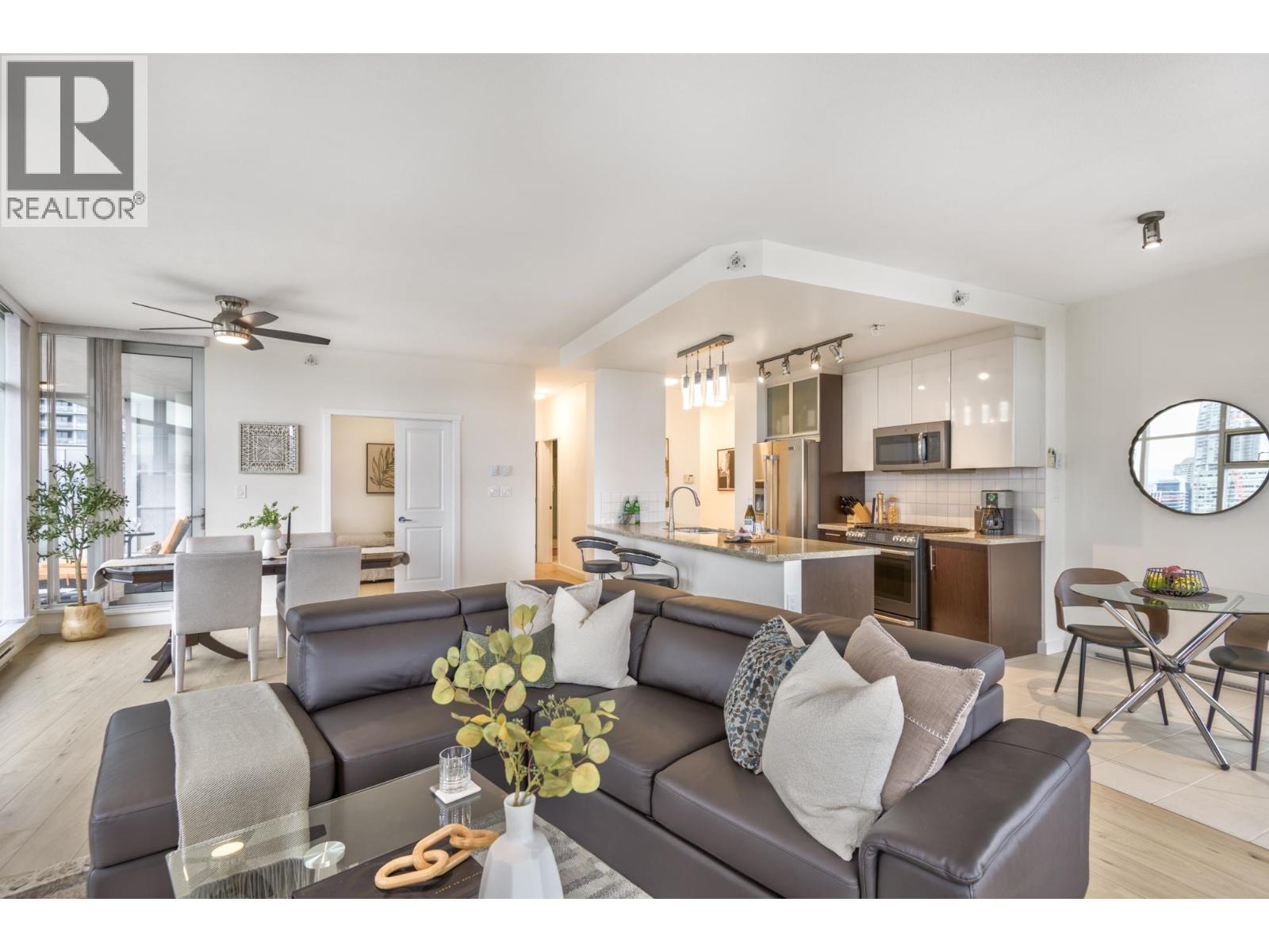 3005 2289 YUKON CRESCENT, Burnaby