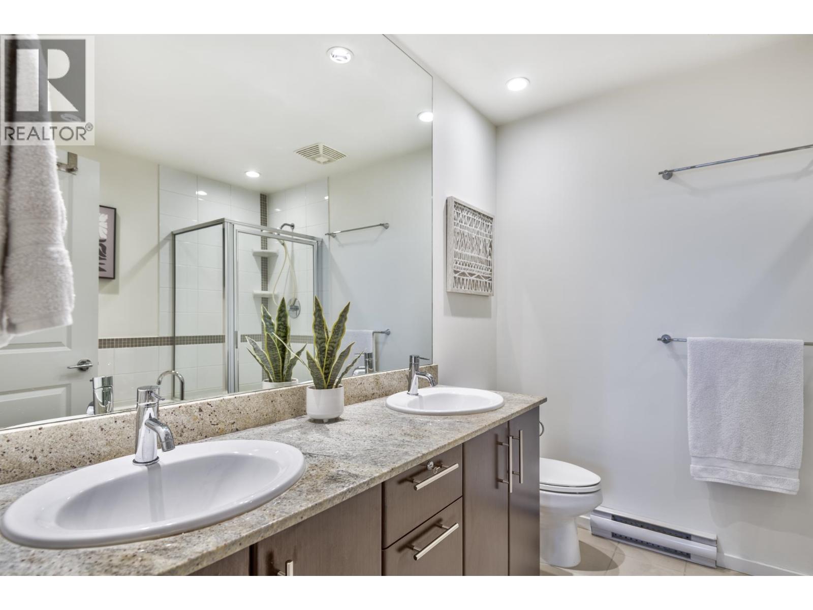 3005 2289 YUKON CRESCENT, Burnaby