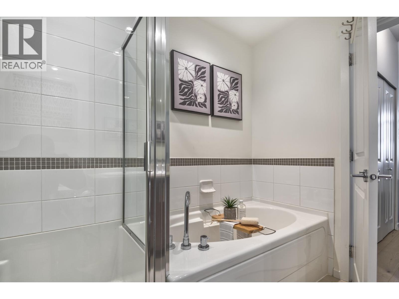 3005 2289 YUKON CRESCENT, Burnaby