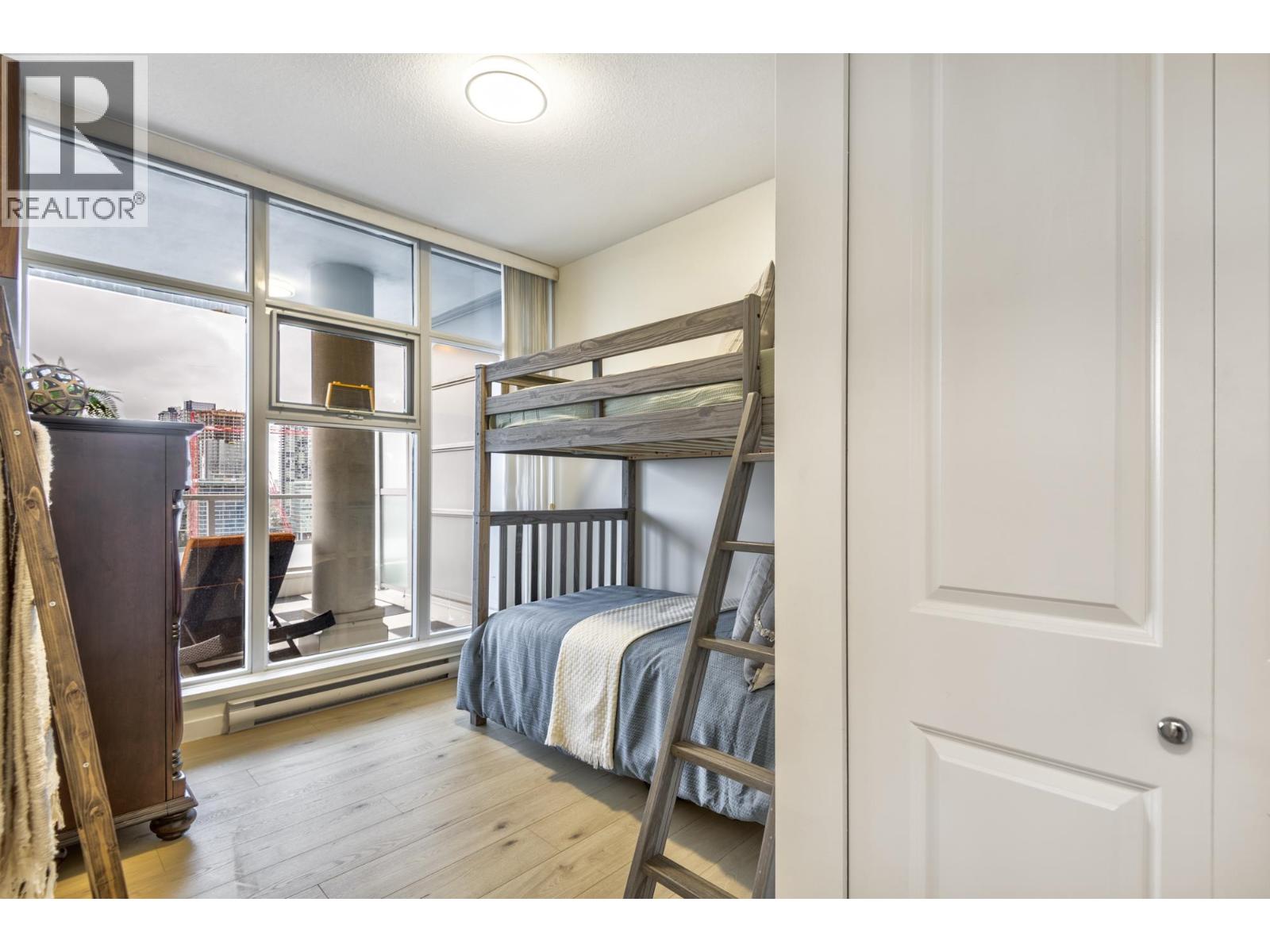 3005 2289 YUKON CRESCENT, Burnaby