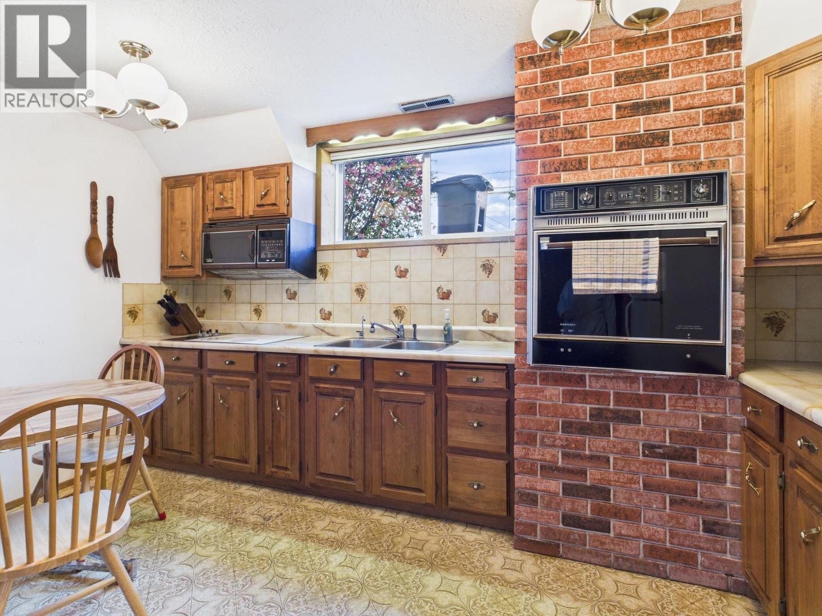6012 107th Street - 37