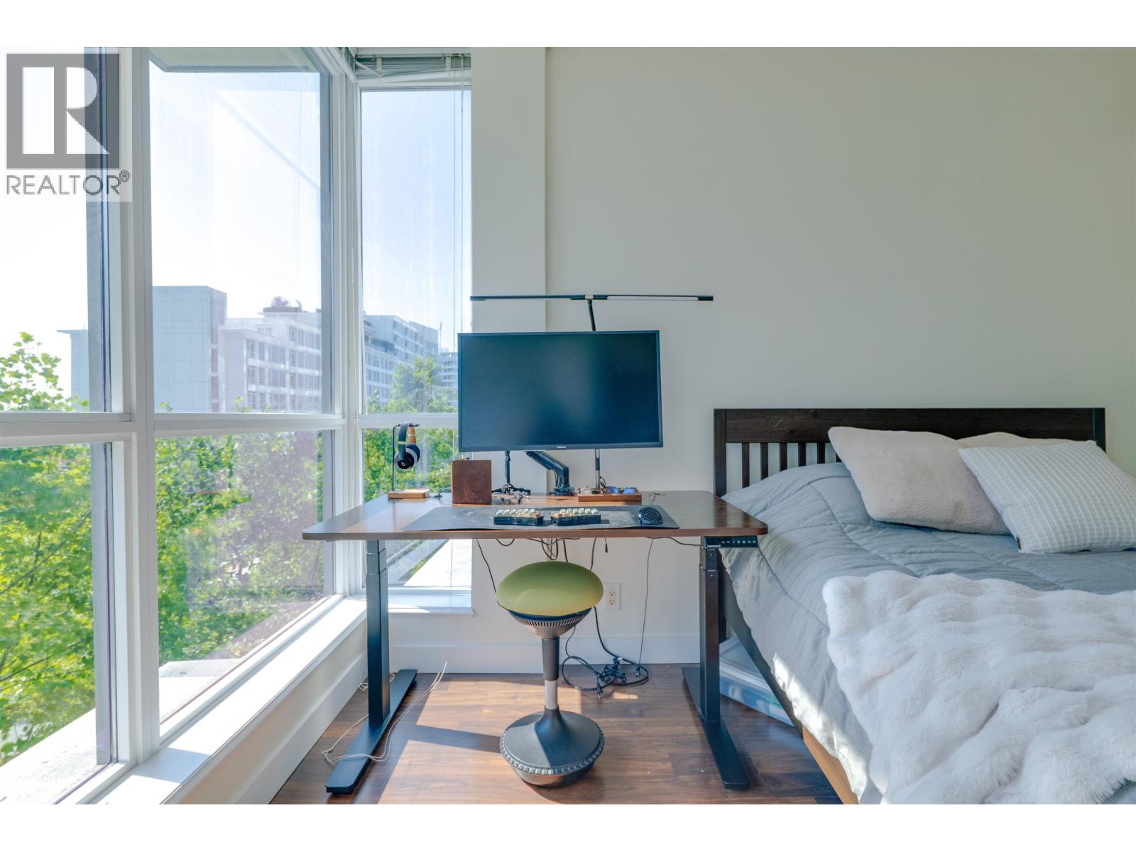 508 168 EAST ESPLANADE, North Vancouver