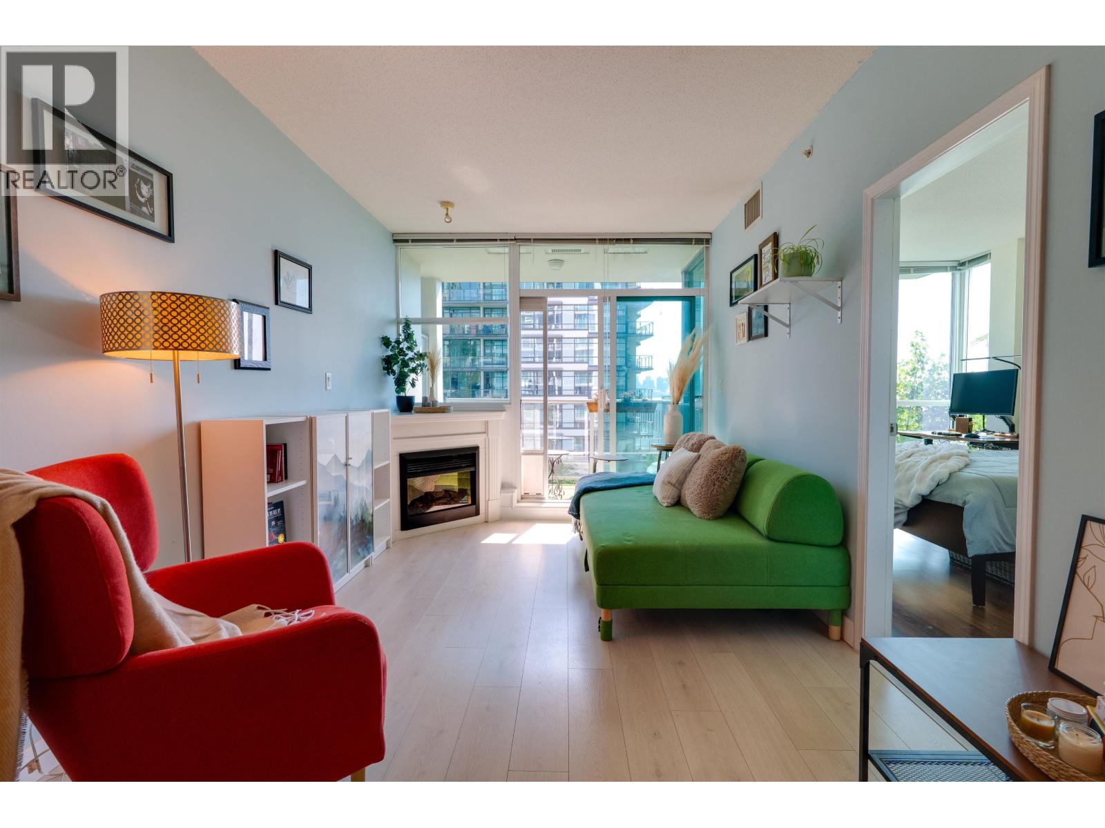 508 168 EAST ESPLANADE, North Vancouver