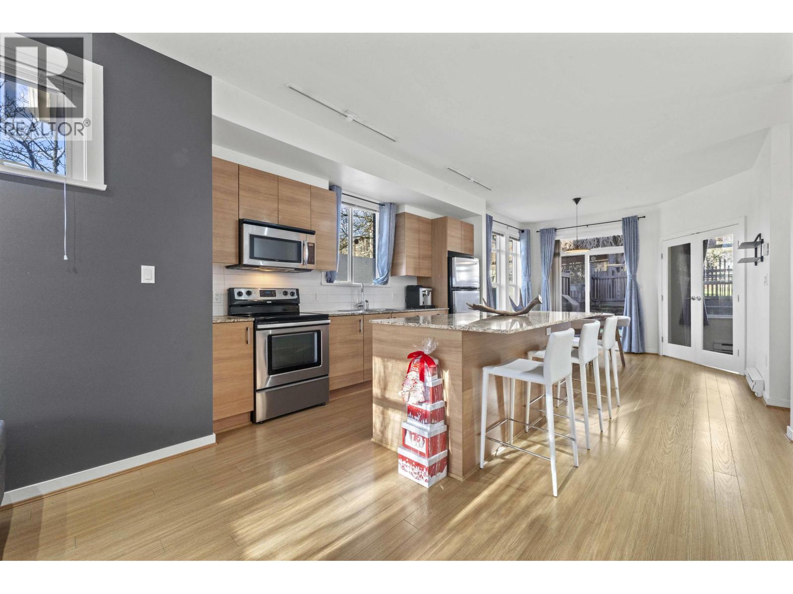 15 5771 IRMIN STREET, Burnaby