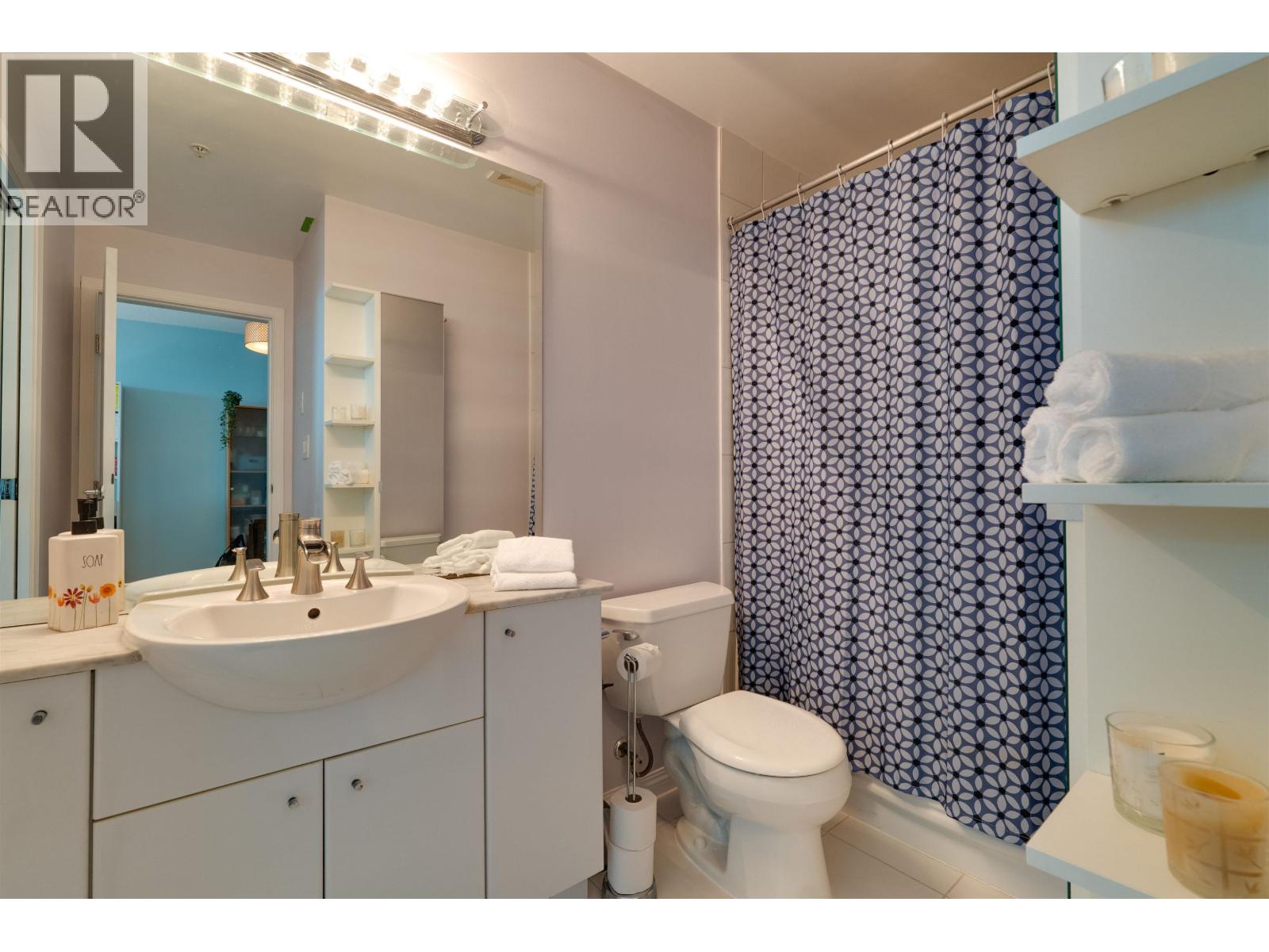 508 168 EAST ESPLANADE, North Vancouver