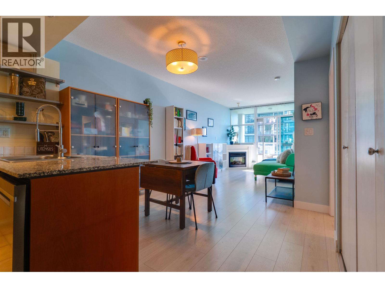 508 168 EAST ESPLANADE, North Vancouver