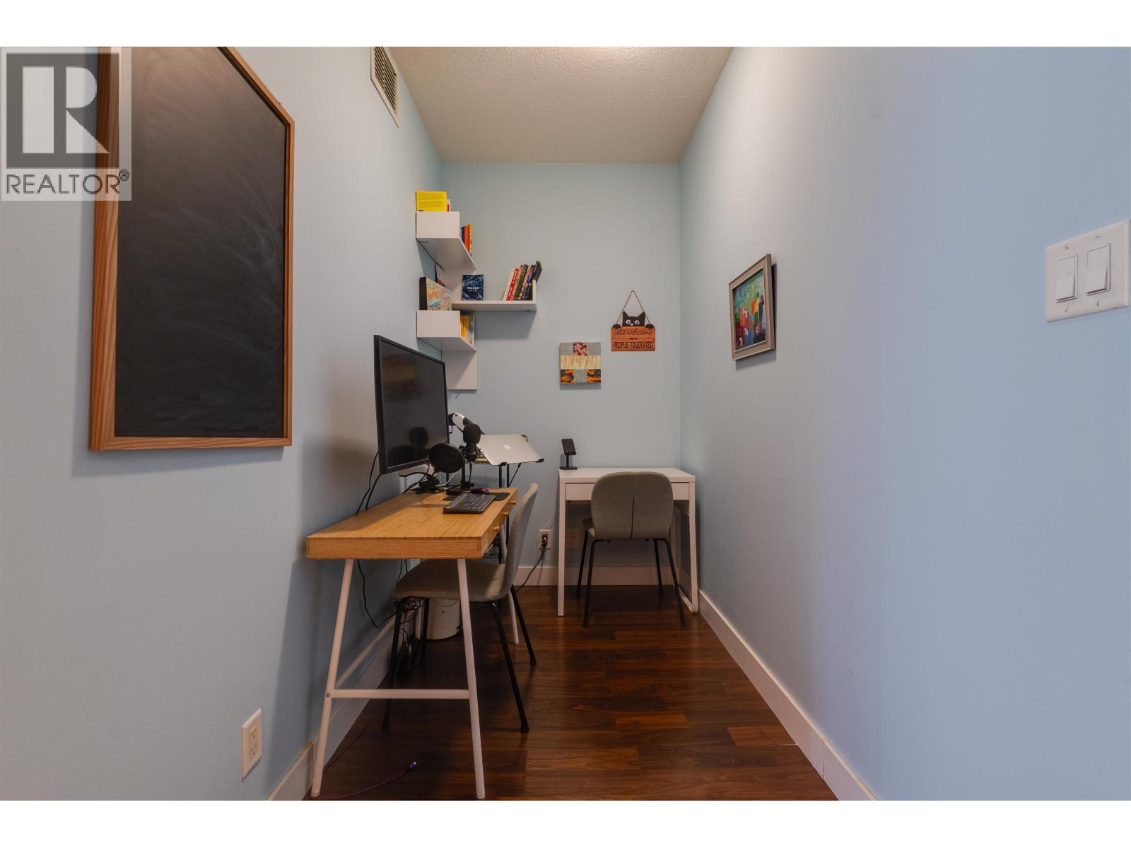 508 168 EAST ESPLANADE, North Vancouver