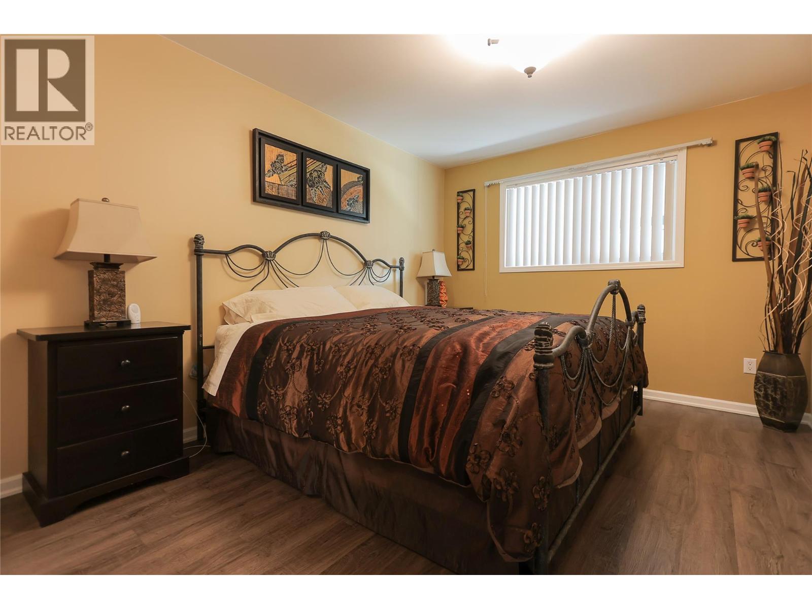 430 3RD Avenue, Trail