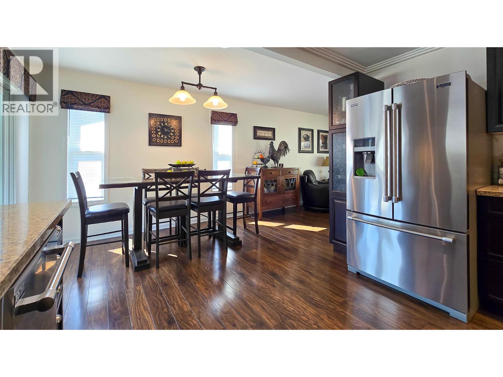 430 3RD Avenue, Trail