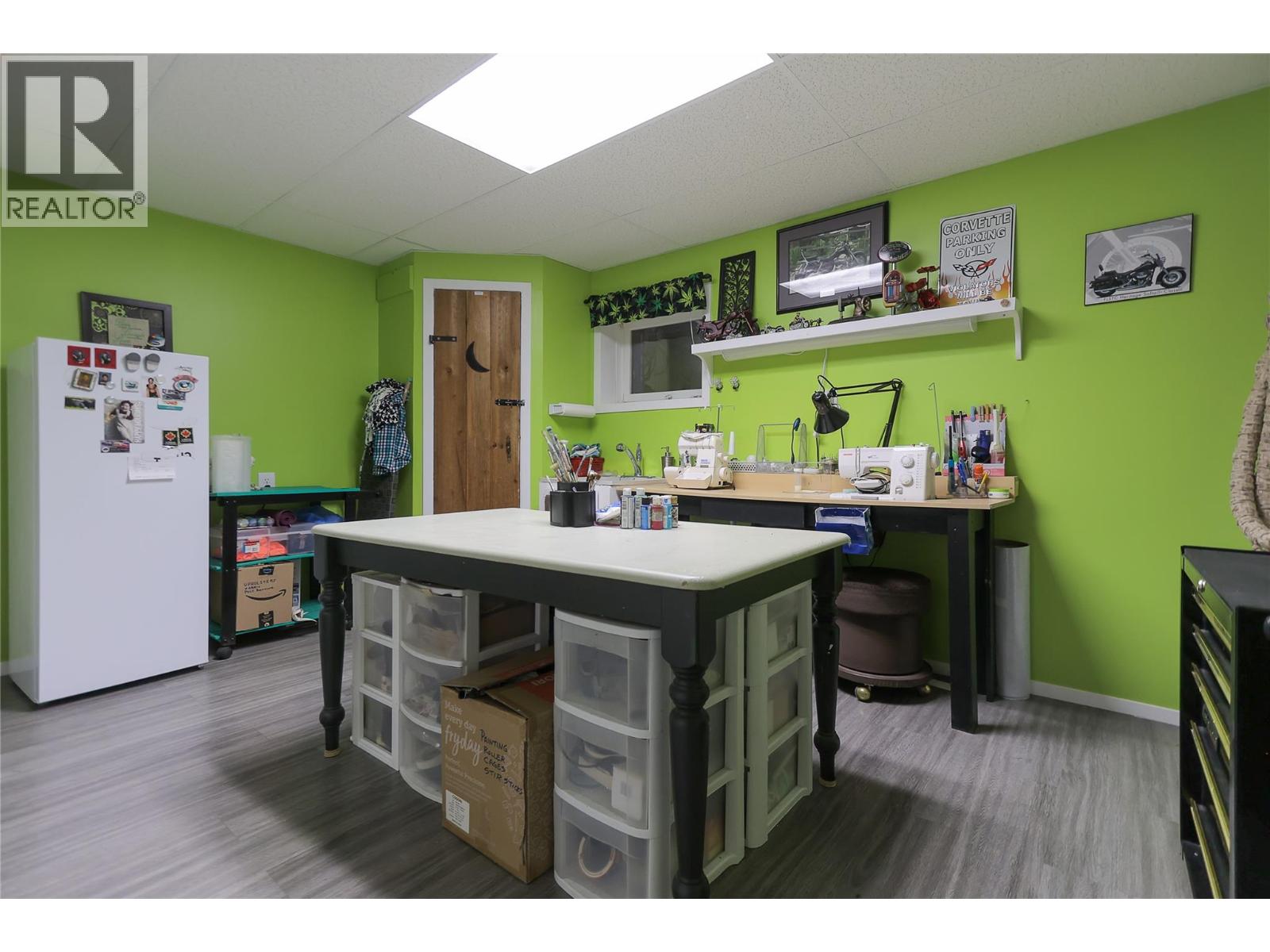 430 3RD Avenue, Trail