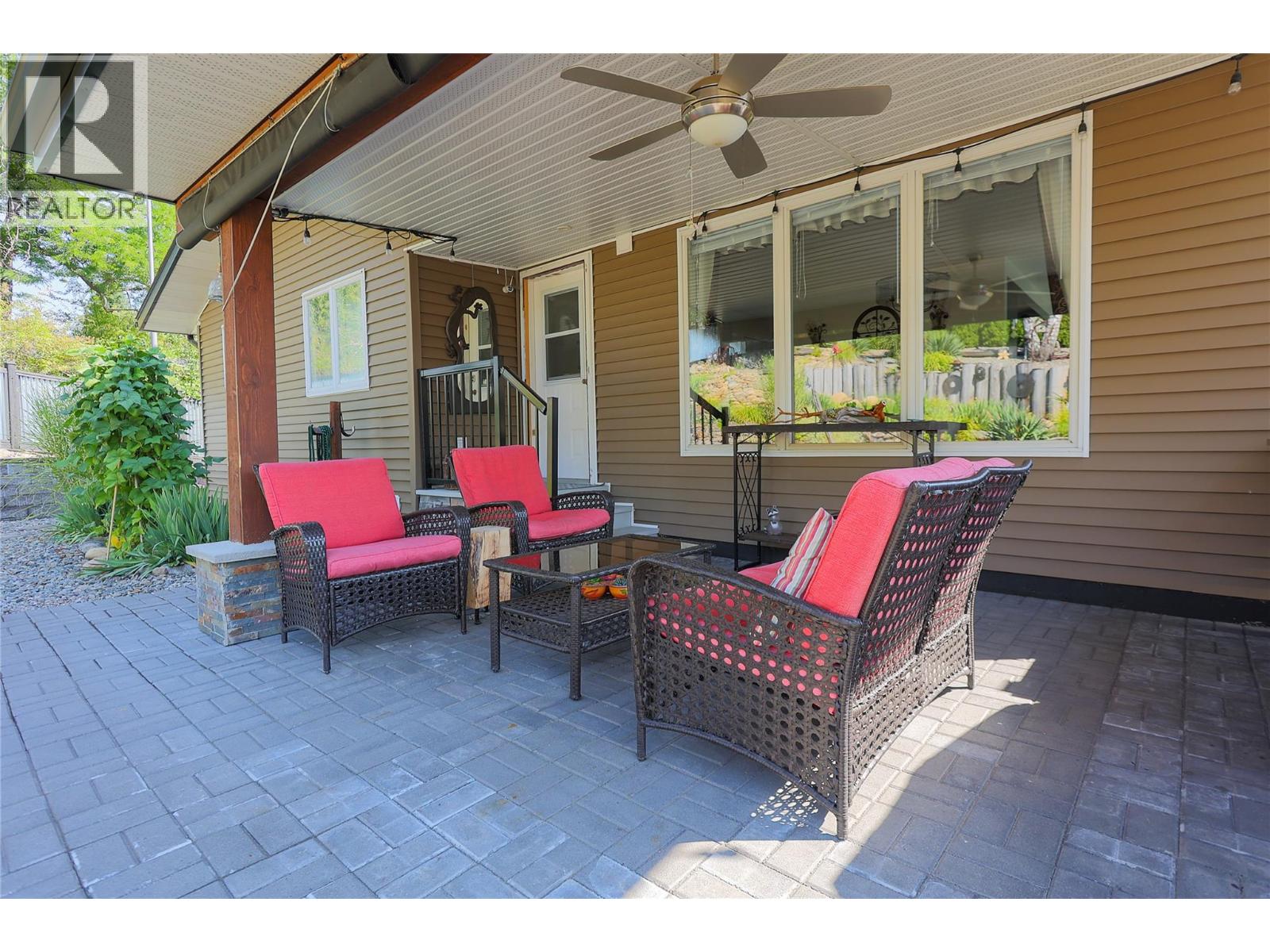 430 3RD Avenue, Trail