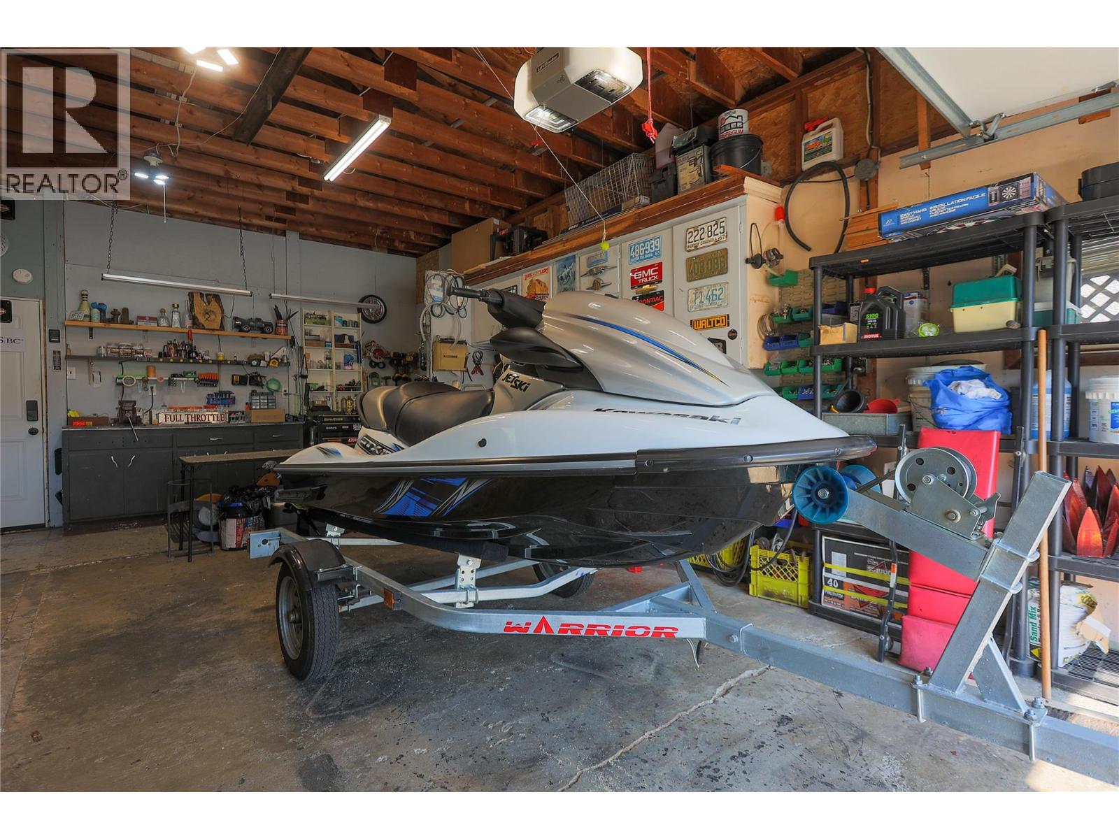 430 3RD Avenue, Trail