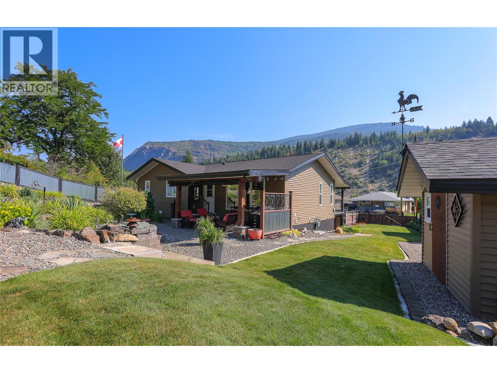 430 3RD Avenue, Trail