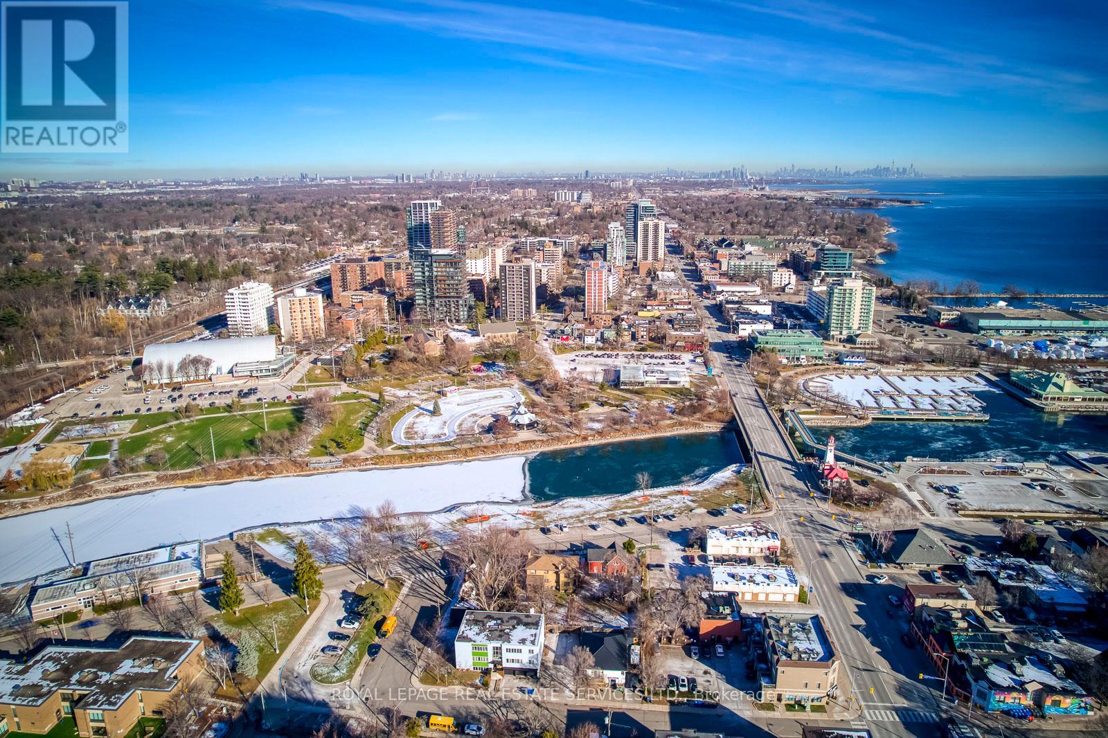 320 LAKESHORE ROAD W - 33