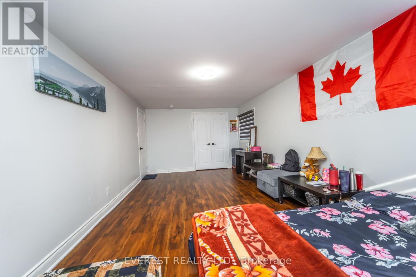 96 RAVENSWOOD DRIVE - 33