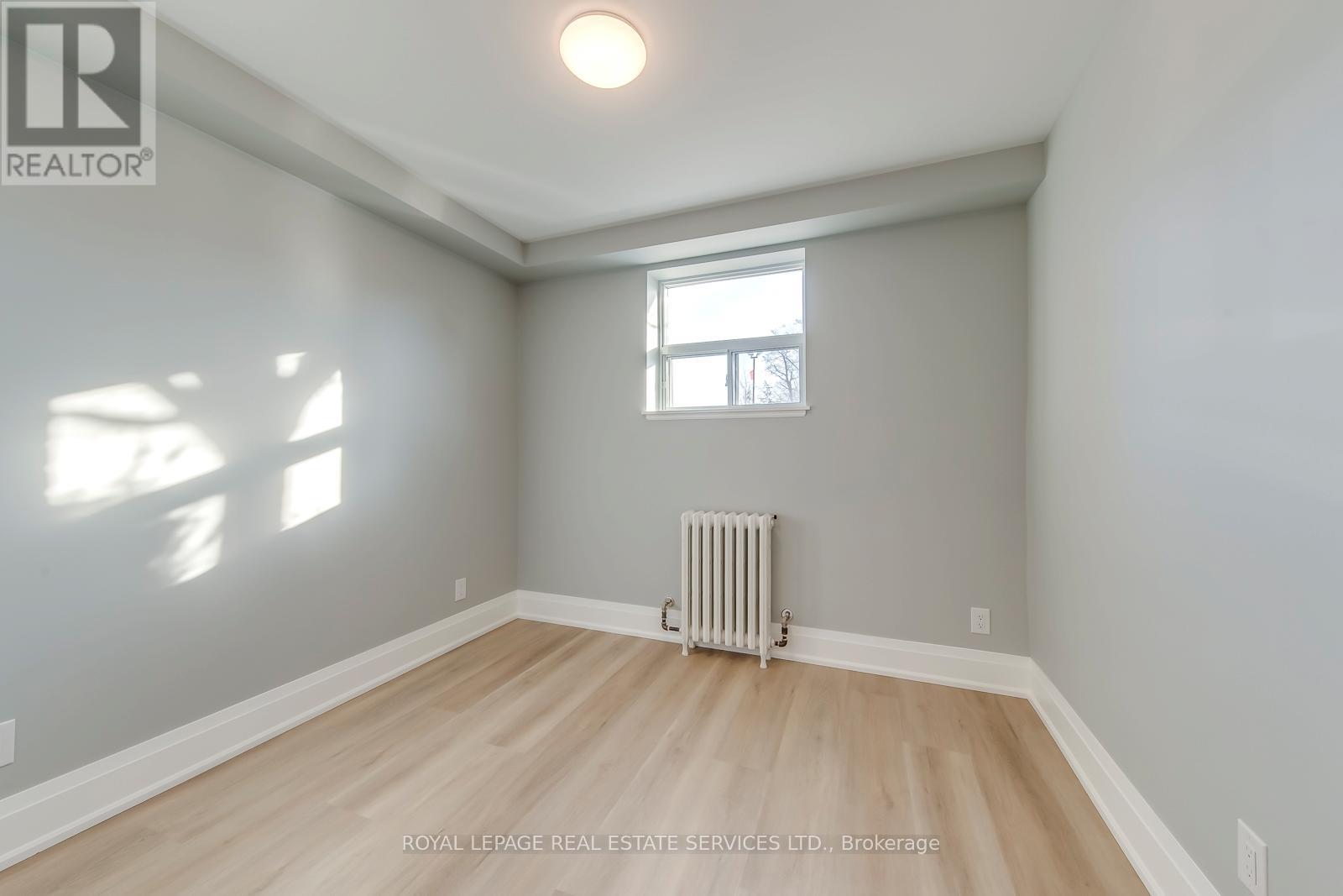 322 LAKESHORE ROAD W - 14
