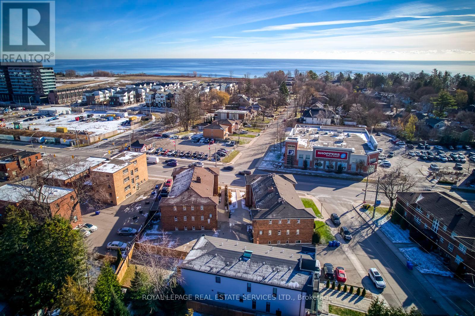 322 LAKESHORE ROAD W - 23