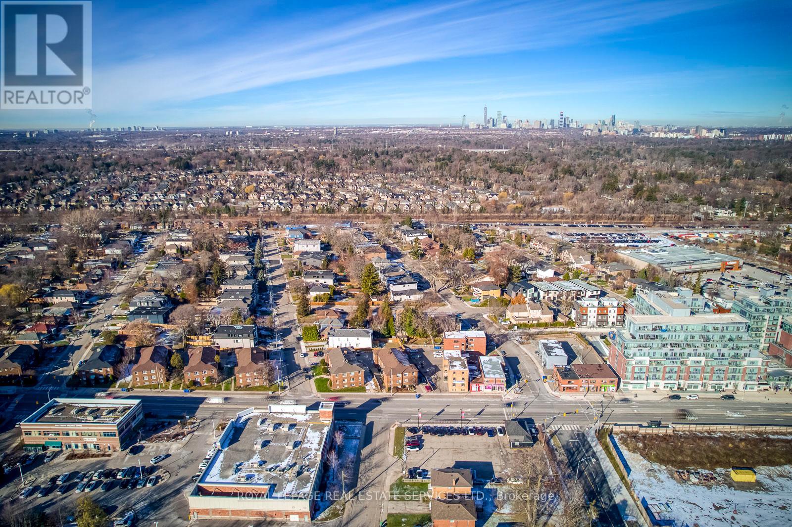 322 LAKESHORE ROAD W - 28