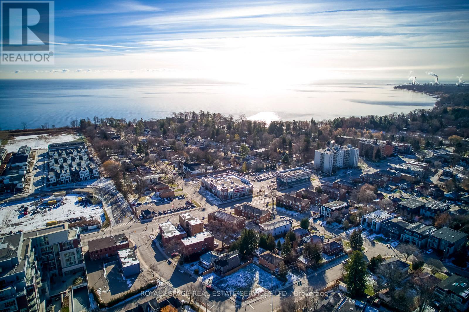322 LAKESHORE ROAD W - 29